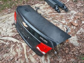 díly na Chevrolet Cruze 2.0 TDI 120 kw převodovka víko kufru - 3