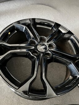 Orig. Renault Clio TROPHY 5x114 R18 - 3