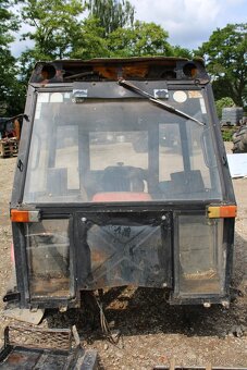 Zetor 7011 kabina - 3