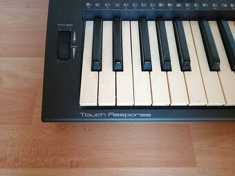 Klávesy Yamaha PSR400 - 3