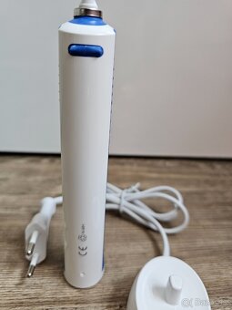 PRODÁM ELEKTRICKÝ ZUBNÍ KARTÁČEK Oral-B Pro 600 - 3