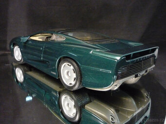 Jaguar XJ220 zelený Maisto 1/18 - 3