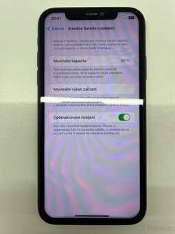 Iphone 11 64GB černý - 3