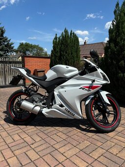 Yamaha YZF-R125 - 3
