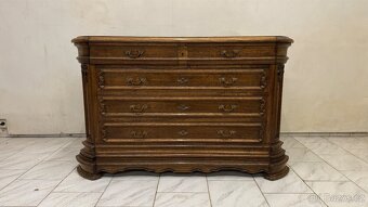 Starožitná masivní komoda - 3