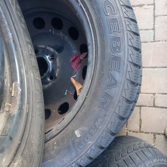 Vw passat 205/55R16 zimní pneu - 3