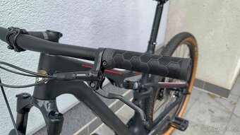 Horské Celoodpružene karbonové kolo 29” , L - 3