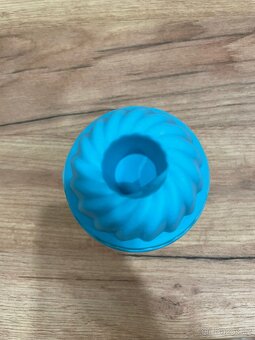 Silikonové formy – bábovičky (cca 22ks) - 3