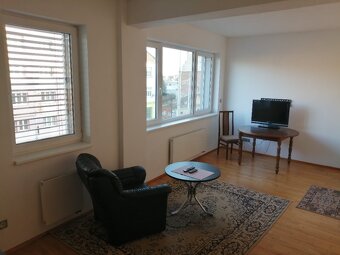 Pronájem 1+kk, ul. Palackého tř., Královo Pole, 39 m2, garáž - 3