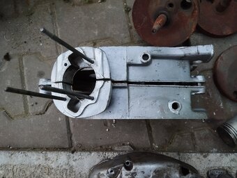 Díly motor MZ150 a další - 3