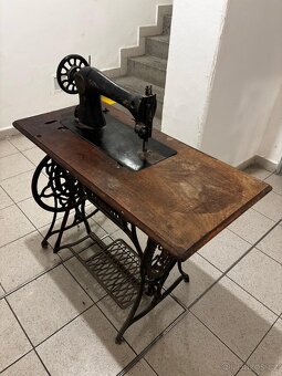 Šlapací šicí stroj SINGER - 3