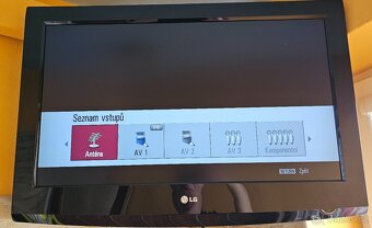 LCD TV 32“ LG - 3