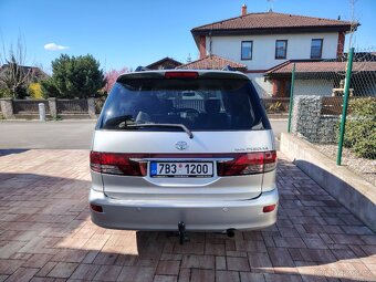 Toyota Previa - 3