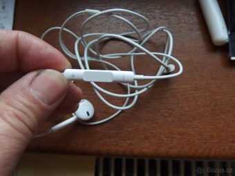 Prodám sluchátka pro telefony zn. Apple - 3