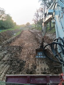 Výkopové práce, přistavení kontejneru, míchání betonu - 3