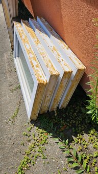 Okno PVC - 980x480 mm - STARŠÍ - 4 KS - 3