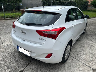 Hyundai i30 1,6i - 3