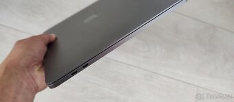 Apple MacBook Pro 13" (2017) - 3