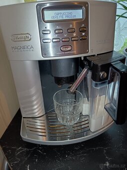 Prodám kávovar DeLonghi Magnifica Elegance Pronto Cappuccino - 3