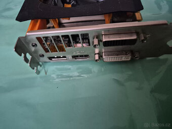 SAPPHIRE R9 270X - 3