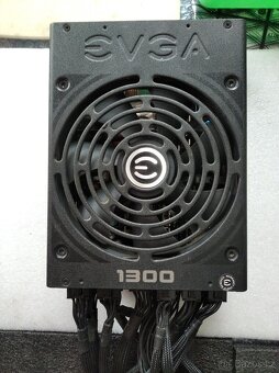 špičkový zdroj Evga 1300W - 3