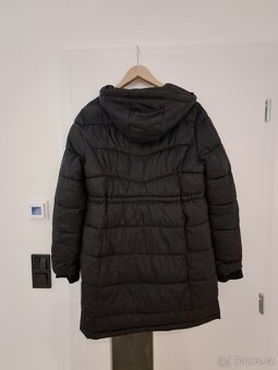 Teplá černá bunda, vhodná i pro těhotné ženy - 3