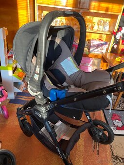 Kočárek Britax - 3