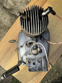 ČZ 125 T MOTOR - 3