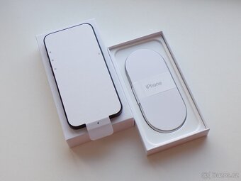 Apple iPhone 16e 128GB Černý - ZÁRUKA - NEPOUŽITÝ - 3