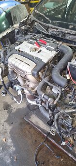 Motor 1.4 TSI 125kw  vw golf V - 3