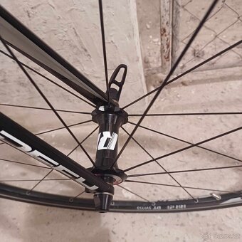 giant defy - 3
