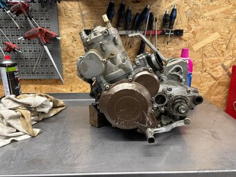 Husqvarna 300 - 3