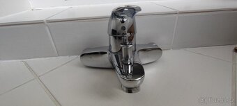 Prodám nástěnnou vanovou baterii GROHE rozteč 150 mm - 3