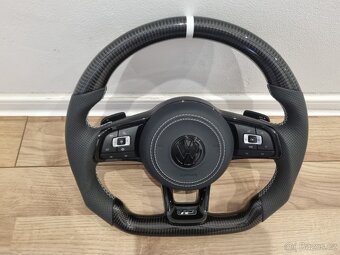 VOLKSWAGEN VOLANT KARBON - PERFOROVANA KOŽA - BIELE ŠITIE - 3