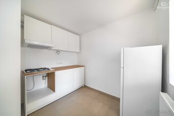 Prodej bytu 1+1, Plzeň, Náměstí Míru, ev.č. 00088 - 3