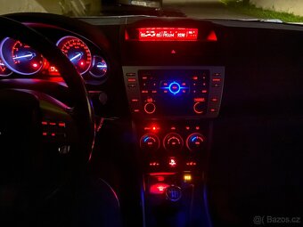 Prodám MAZDA 6, kůže, el. sedačky vyhřívané. Velký servis - 3