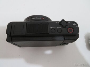 Zánovní digitální fotoaparát Sony ZV-1 (záruka 24 měs.) - 3