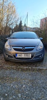 Prodám Opel Corsa 1.2 (2010) - 3