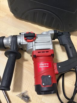 VRTACÍ A PŘÍKLEPOVÉ KLADIVO 1010W 4J SDS - 3
