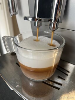 DeLonghi ECAM 23.210 W - 3