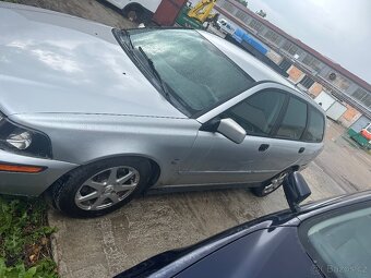 V40 - 3