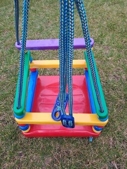 Barevná houpačka pro nejmenší děti - 3