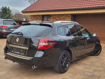 Renault Laguna III 2.0dCi 127kW 4Control - Webasto - 2x sada - 3