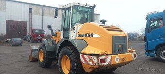 Liebherr 524 čelní kolový nakladač - 3