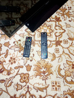 Televize Hitachi 81 cm - 3