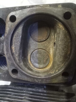 HLAVY MOTORU ROBUR - 3