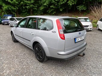 Ford Focus Combi 1.6i 74kW klimatizace tažné ABS 2007 - 3