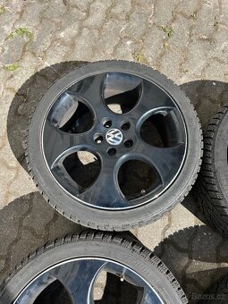 5x112 r18 225/40r18 Vw gti original - 3