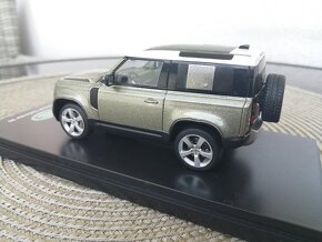 LAND ROVER DEFENDER 90 1/43 TSM_balení LR - 3