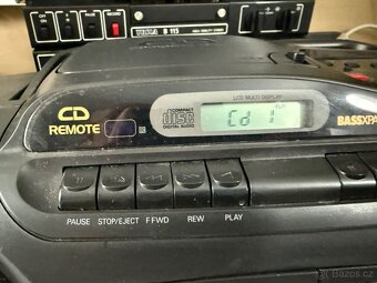 Sanyo MCD-Z71L Bombox - 3